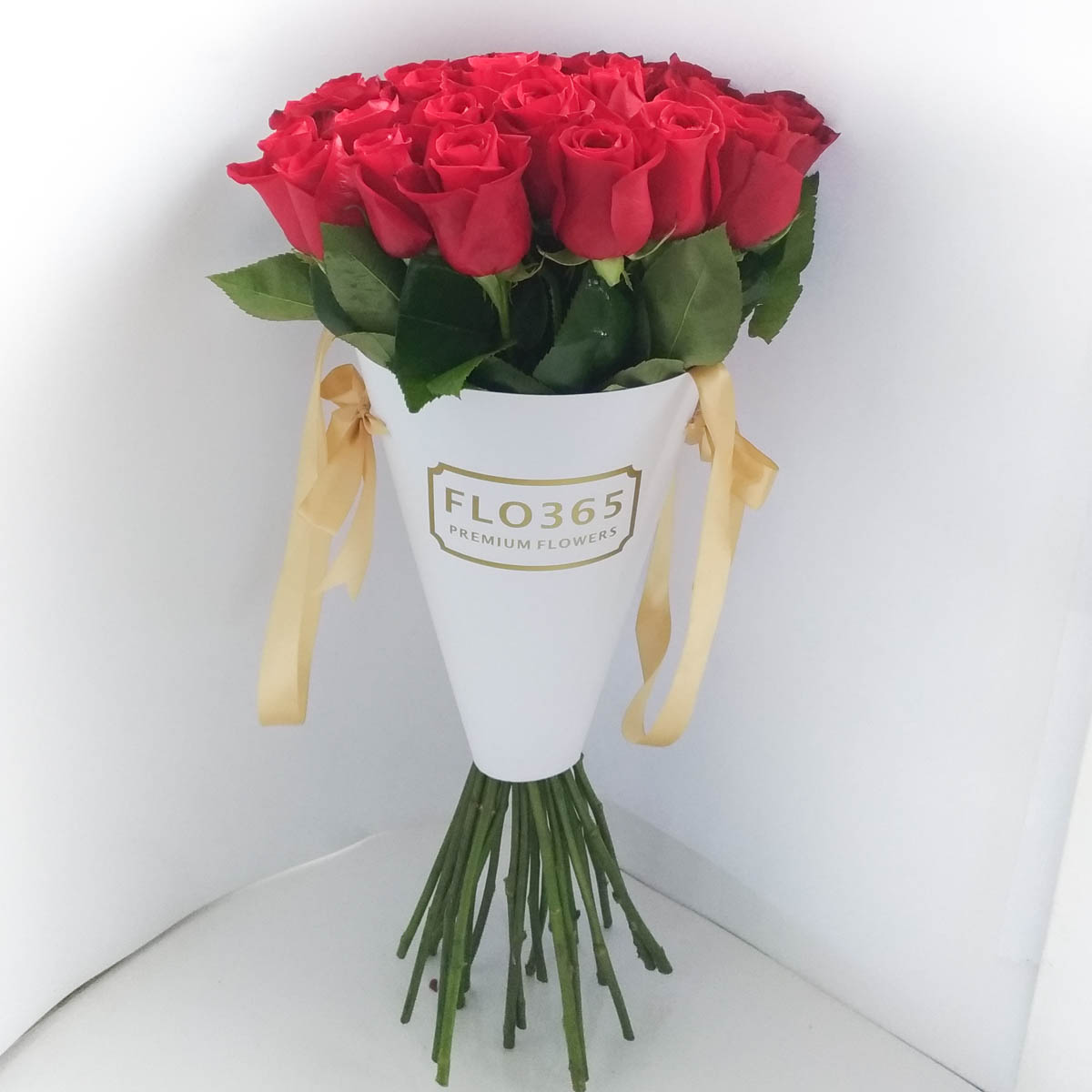 ХИТ ПРОДАЖ! 25 Красных роз в конверте - Фотография цветов перед доставкой 3