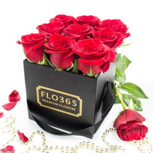 АКЦИЯ!!! 9 Красных роз в черном mini-кубе
