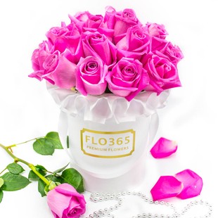 Вайт_Дебют: 25 розовых роз в шляпной коробке